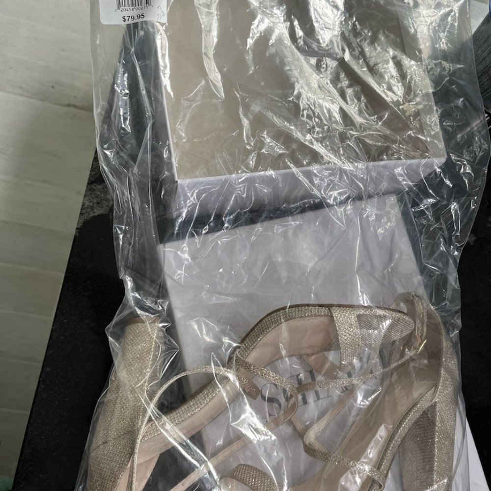 Shoes - Picture 2 of 5